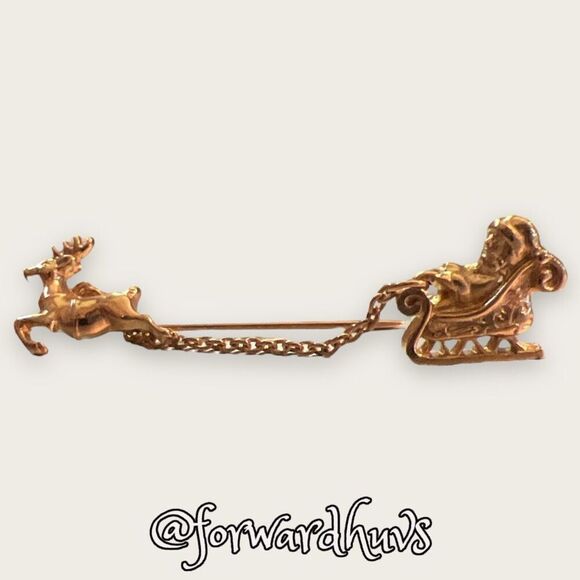 Vintage 1983 Avon Gold Tone Santa Sleigh and Reindeer Stick Pin - Picture 7 of 12
